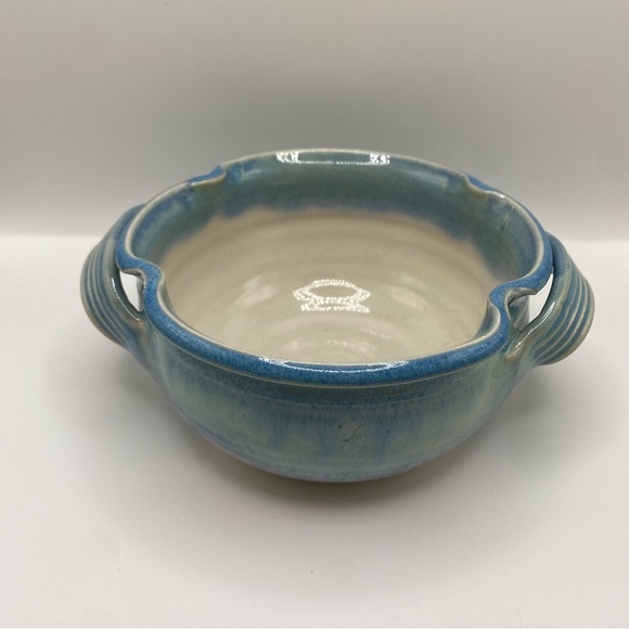 Beautiful Ceramic Bowl - Picture 3 of 9